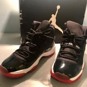 JORDAN BRED 11 RETRO